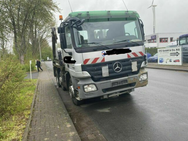 Mercedes-Benz 2641 Absetzer 6x2 Blatt/Luft Klima AHK - משאית דילוג העמסה: תמונה 2 Mercedes-Benz 2641 Absetzer 6x2 Blatt/Luft Klima AHK - משאית דילוג העמסה: תמונה 2