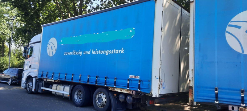 Mercedes-Benz 2642 Jumbozug Mit Hänger - משאית וילונות צד: תמונה 2 Mercedes-Benz 2642 Jumbozug Mit Hänger - משאית וילונות צד: תמונה 2