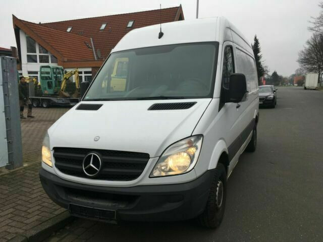 Mercedes-Benz 300-serie 313 cdi Sprinter German Truck - כלי רכב מסחרי עם לוח: תמונה 2 Mercedes-Benz 300-serie 313 cdi Sprinter German Truck - כלי רכב מסחרי עם לוח: תמונה 2