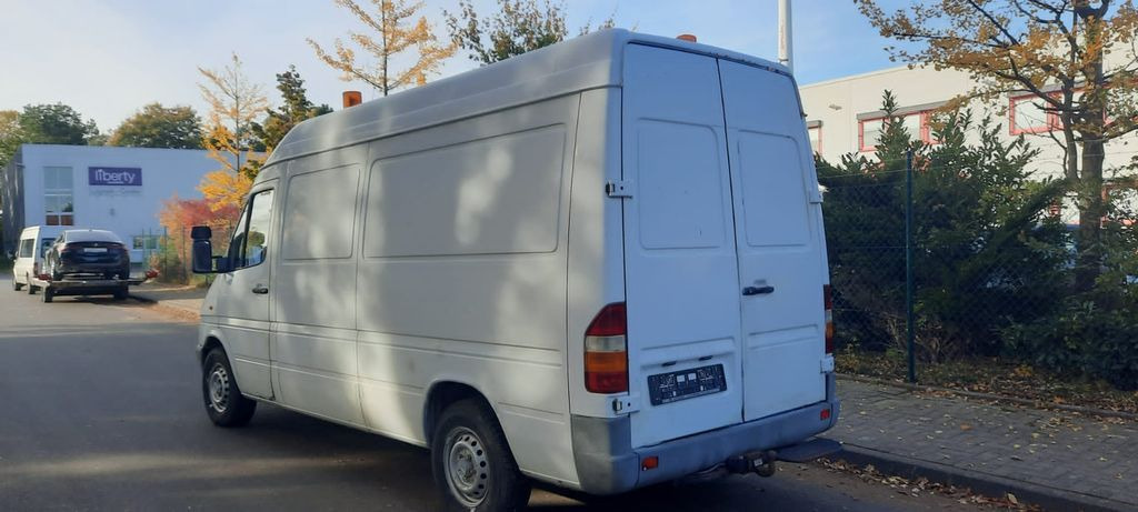 Mercedes-Benz 311 Lang Hoch German Truck - כלי רכב מסחרי עם לוח: תמונה 3 Mercedes-Benz 311 Lang Hoch German Truck - כלי רכב מסחרי עם לוח: תמונה 3