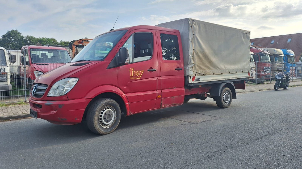 Mercedes-Benz 319 Doka - כלי רכב מסחרי עם וילונות צד, כלי רכב מסחרי קומבי: תמונה 2 Mercedes-Benz 319 Doka - כלי רכב מסחרי עם וילונות צד, כלי רכב מסחרי קומבי: תמונה 2
