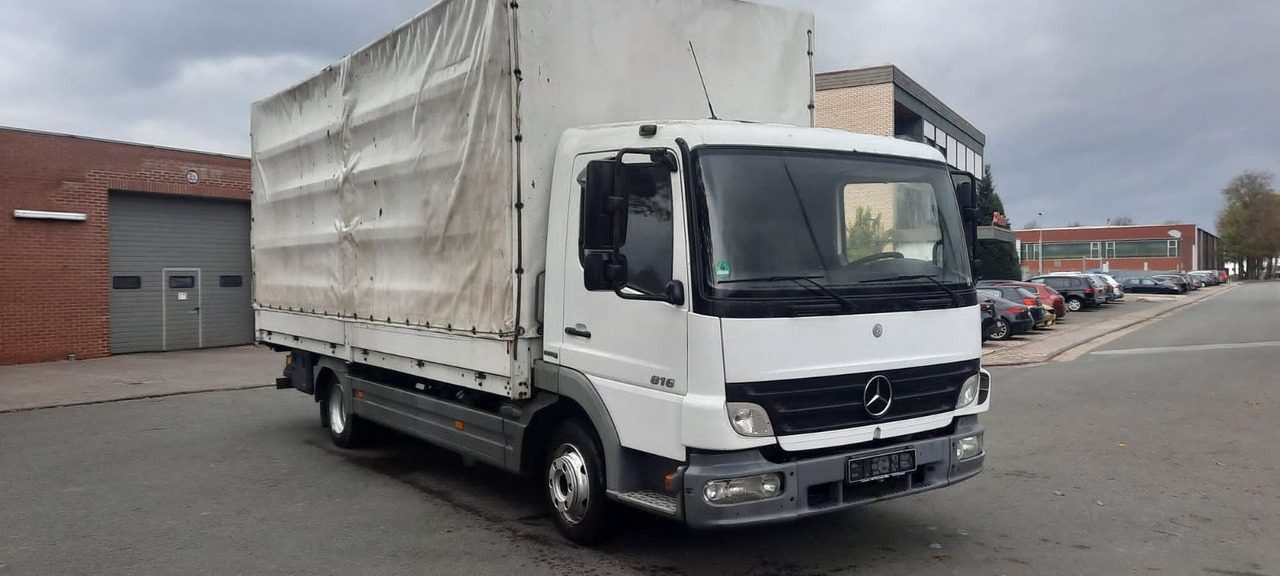Mercedes-Benz 816 Pritsche Plane - כלי רכב מסחרי עם וילונות צד: תמונה 2 Mercedes-Benz 816 Pritsche Plane - כלי רכב מסחרי עם וילונות צד: תמונה 2