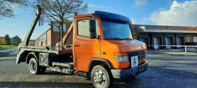 Mercedes-Benz 818D Absetzkipper/Meiller Euro:4 1-Hand - משאית דילוג העמסה: תמונה 1 Mercedes-Benz 818D Absetzkipper/Meiller Euro:4 1-Hand - משאית דילוג העמסה: תמונה 1