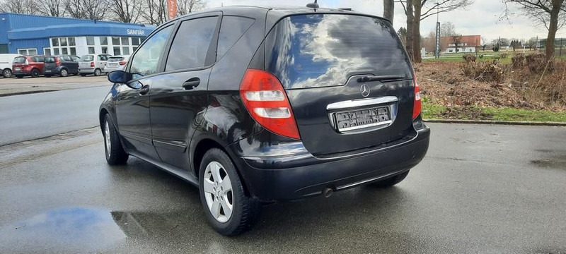 Mercedes-Benz A-Klasse 180 CDI AVANTGARDE - האצ'בק: תמונה 4 Mercedes-Benz A-Klasse 180 CDI AVANTGARDE - האצ'בק: תמונה 4