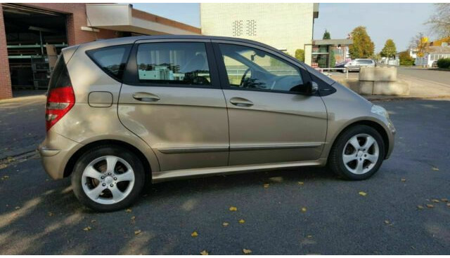 Mercedes-Benz A-Klasse 200 CDI - מכונית: תמונה 2 Mercedes-Benz A-Klasse 200 CDI - מכונית: תמונה 2