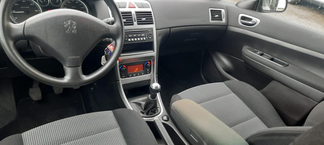 Peugeot 307 Grand Filou - סדאן: תמונה 5 Peugeot 307 Grand Filou - סדאן: תמונה 5