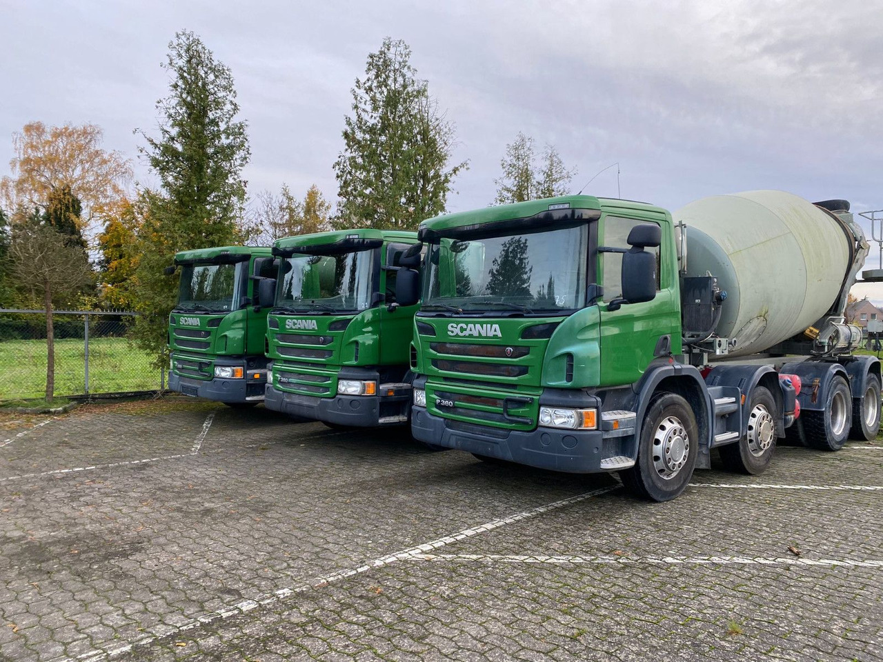 Scania 2x P360 Betonmischer 8x4 Blatt/Blatt E6 2 stück - משאית מערבלת בטון: תמונה 3 Scania 2x P360 Betonmischer 8x4 Blatt/Blatt E6 2 stück - משאית מערבלת בטון: תמונה 3