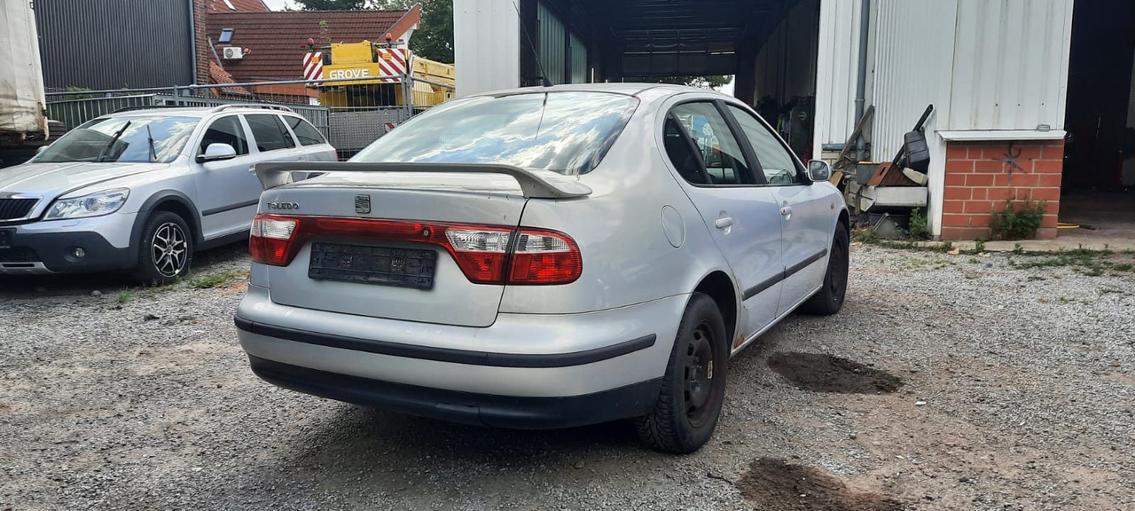 Seat Toledo Signo 1,8 20V Autom. - סדאן: תמונה 3 Seat Toledo Signo 1,8 20V Autom. - סדאן: תמונה 3