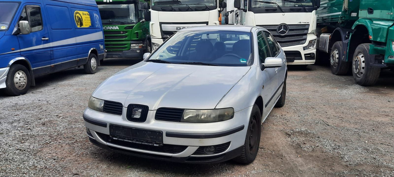 Seat Toledo Signo 1,8 20V Autom. - סדאן: תמונה 2 Seat Toledo Signo 1,8 20V Autom. - סדאן: תמונה 2