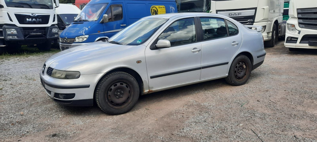 Seat Toledo Signo 1,8 20V Autom. - סדאן: תמונה 4 Seat Toledo Signo 1,8 20V Autom. - סדאן: תמונה 4