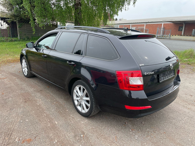 Škoda Octavia 2.0 TDI Green tec Solution Combi - מכונית: תמונה 2 Škoda Octavia 2.0 TDI Green tec Solution Combi - מכונית: תמונה 2