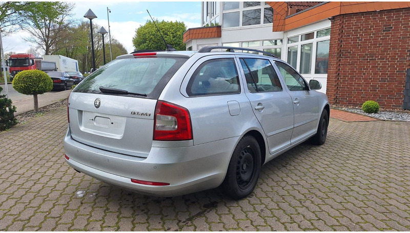 Škoda Octavia - מכונית: תמונה 4 Škoda Octavia - מכונית: תמונה 4