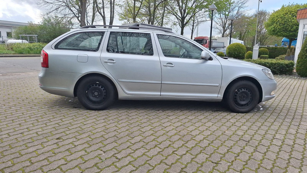 Skoda Octavia - מכונית: תמונה 3 Skoda Octavia - מכונית: תמונה 3