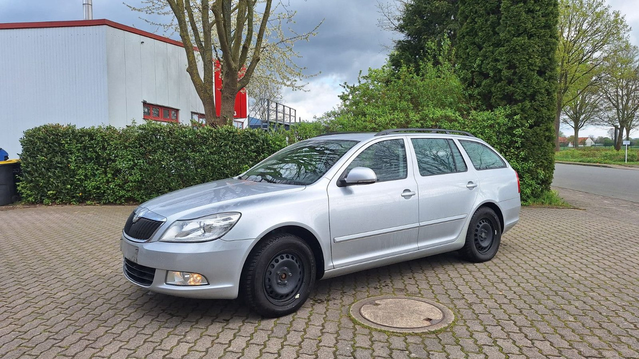Skoda Octavia - מכונית: תמונה 2 Skoda Octavia - מכונית: תמונה 2