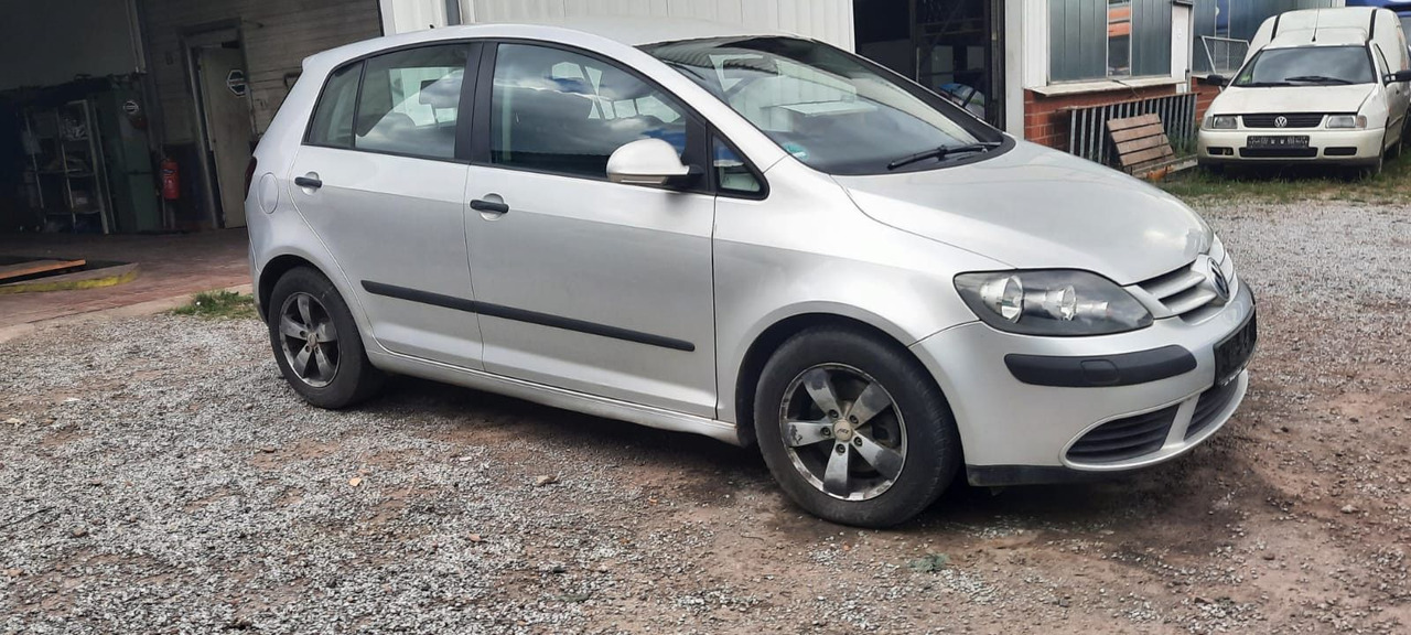 Volkswagen Golf Plus 1.9 TDI DSG DPF Comfortline - סדאן: תמונה 1 Volkswagen Golf Plus 1.9 TDI DSG DPF Comfortline - סדאן: תמונה 1