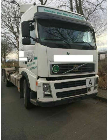 Volvo FH12-420 G.Haus 2xBett Klima Schaltgetriebe Reta - משאית הרמת וו: תמונה 4 Volvo FH12-420 G.Haus 2xBett Klima Schaltgetriebe Reta - משאית הרמת וו: תמונה 4