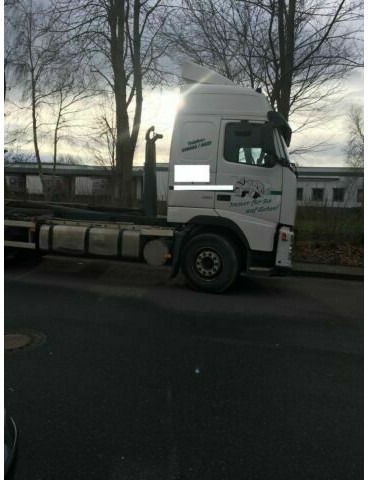 Volvo FH12-420 G.Haus 2xBett Klima Schaltgetriebe Reta - משאית הרמת וו: תמונה 5 Volvo FH12-420 G.Haus 2xBett Klima Schaltgetriebe Reta - משאית הרמת וו: תמונה 5