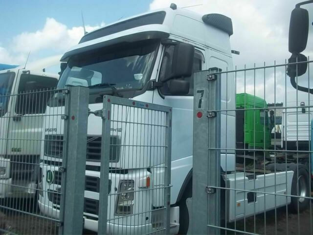 Volvo FH12-420 Globelt. VEB Klima Kipphydraulik - יחידת טרקטור: תמונה 3 Volvo FH12-420 Globelt. VEB Klima Kipphydraulik - יחידת טרקטור: תמונה 3