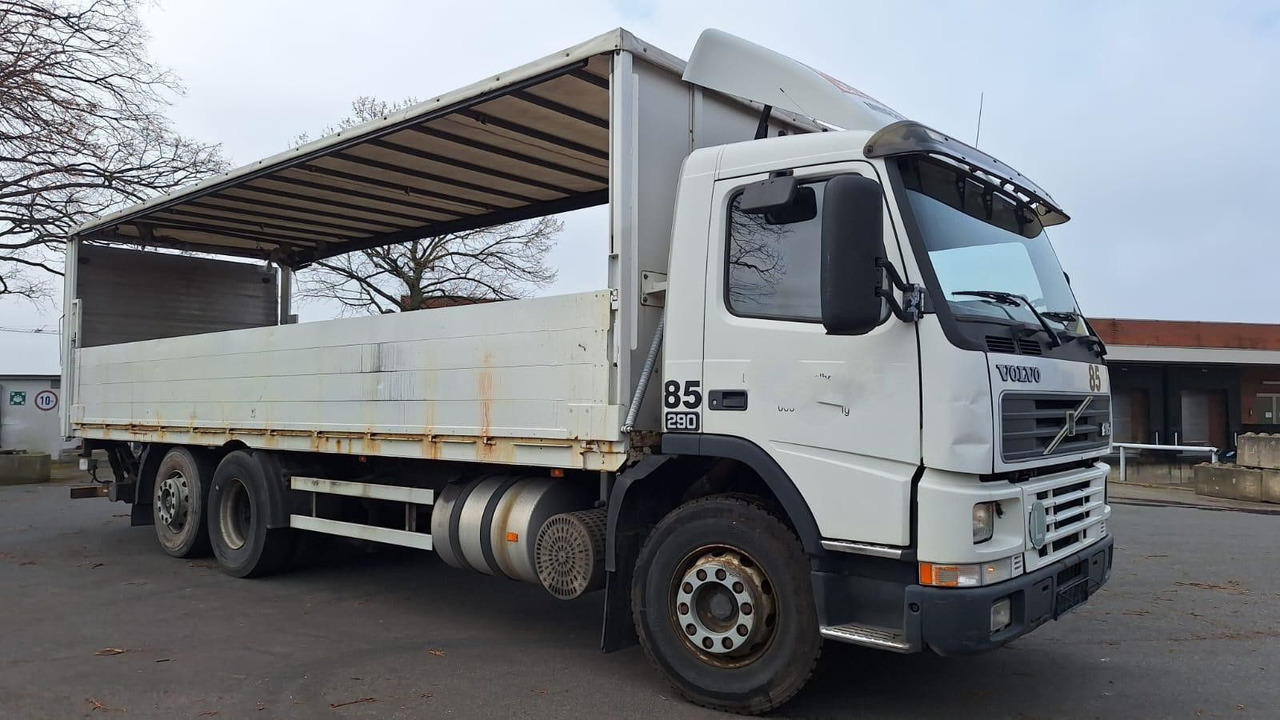 Volvo FM7 6x2 Koffer 3x vorhanden - משאית תיבה: תמונה 2 Volvo FM7 6x2 Koffer 3x vorhanden - משאית תיבה: תמונה 2