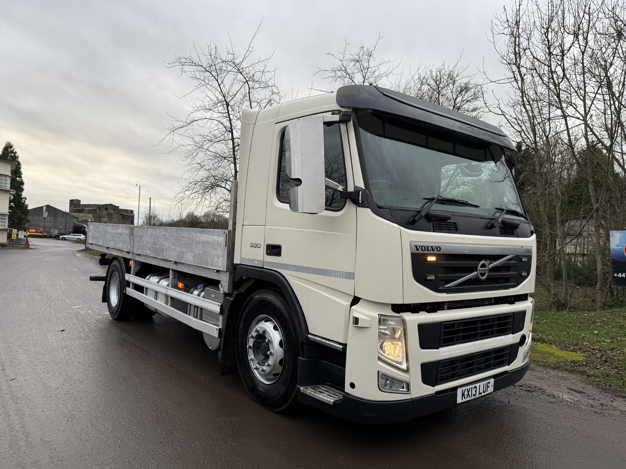 2013 Volvo FM 330 Dropside - משאית צד נופל/ שטוחה: תמונה 2 2013 Volvo FM 330 Dropside - משאית צד נופל/ שטוחה: תמונה 2