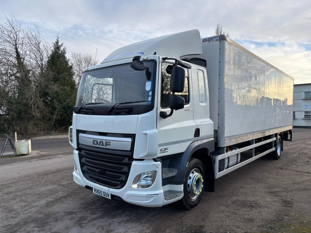 2015 DAF CF 220 Rigid Truck - משאית תיבה: תמונה 1 2015 DAF CF 220 Rigid Truck - משאית תיבה: תמונה 1