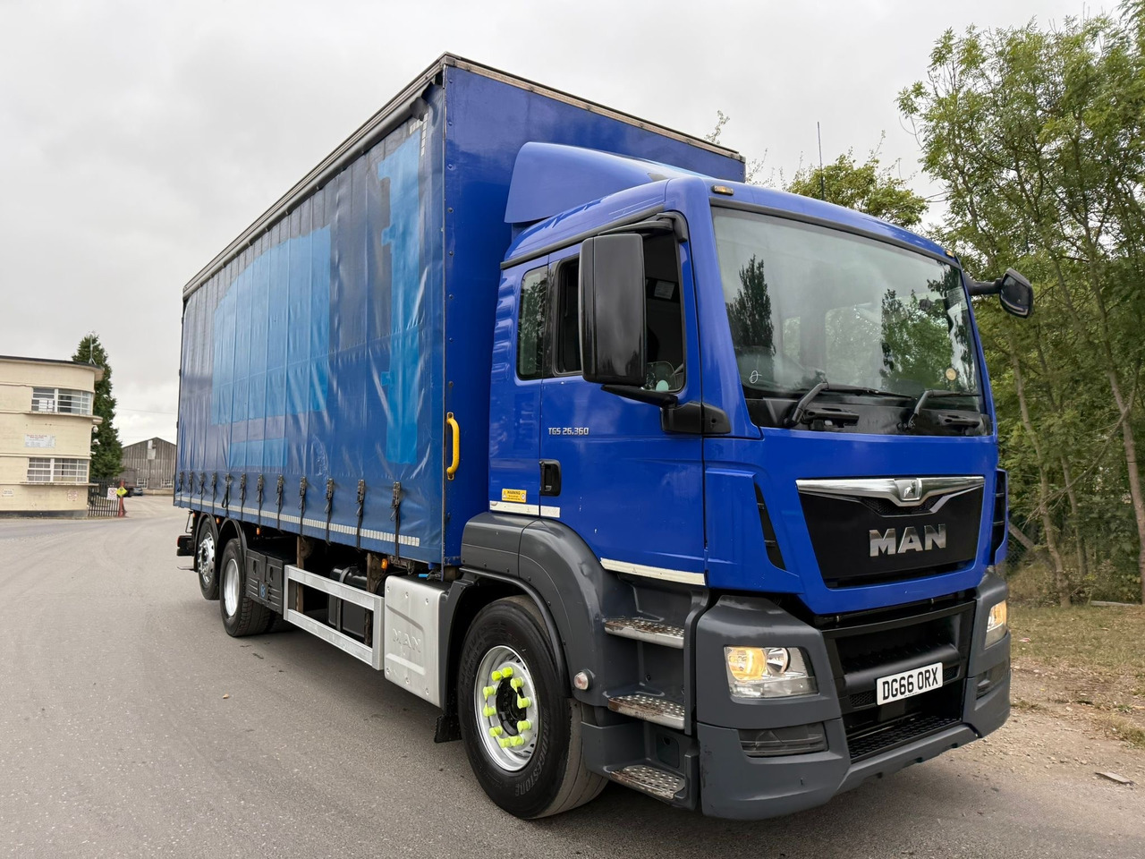 2016 MAN TGS 26 Curtainside Truck - משאית וילונות צד: תמונה 1 2016 MAN TGS 26 Curtainside Truck - משאית וילונות צד: תמונה 1