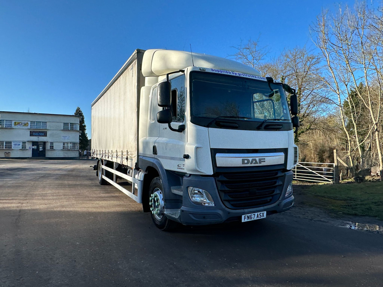 2017 DAF CF 230 Curtainsider Truck - משאית וילונות צד: תמונה 2 2017 DAF CF 230 Curtainsider Truck - משאית וילונות צד: תמונה 2