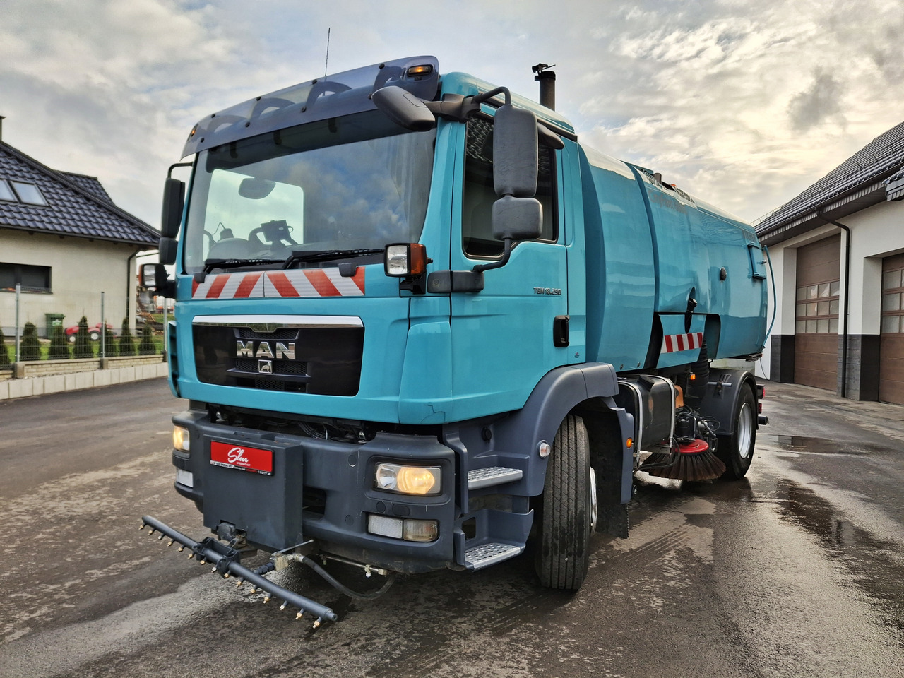 MAN 18.290 Zamiatarka Kehrmaschine BUCHER PM10 L/R Karcher - מטאטא כבישים: תמונה 2 MAN 18.290 Zamiatarka Kehrmaschine BUCHER PM10 L/R Karcher - מטאטא כבישים: תמונה 2