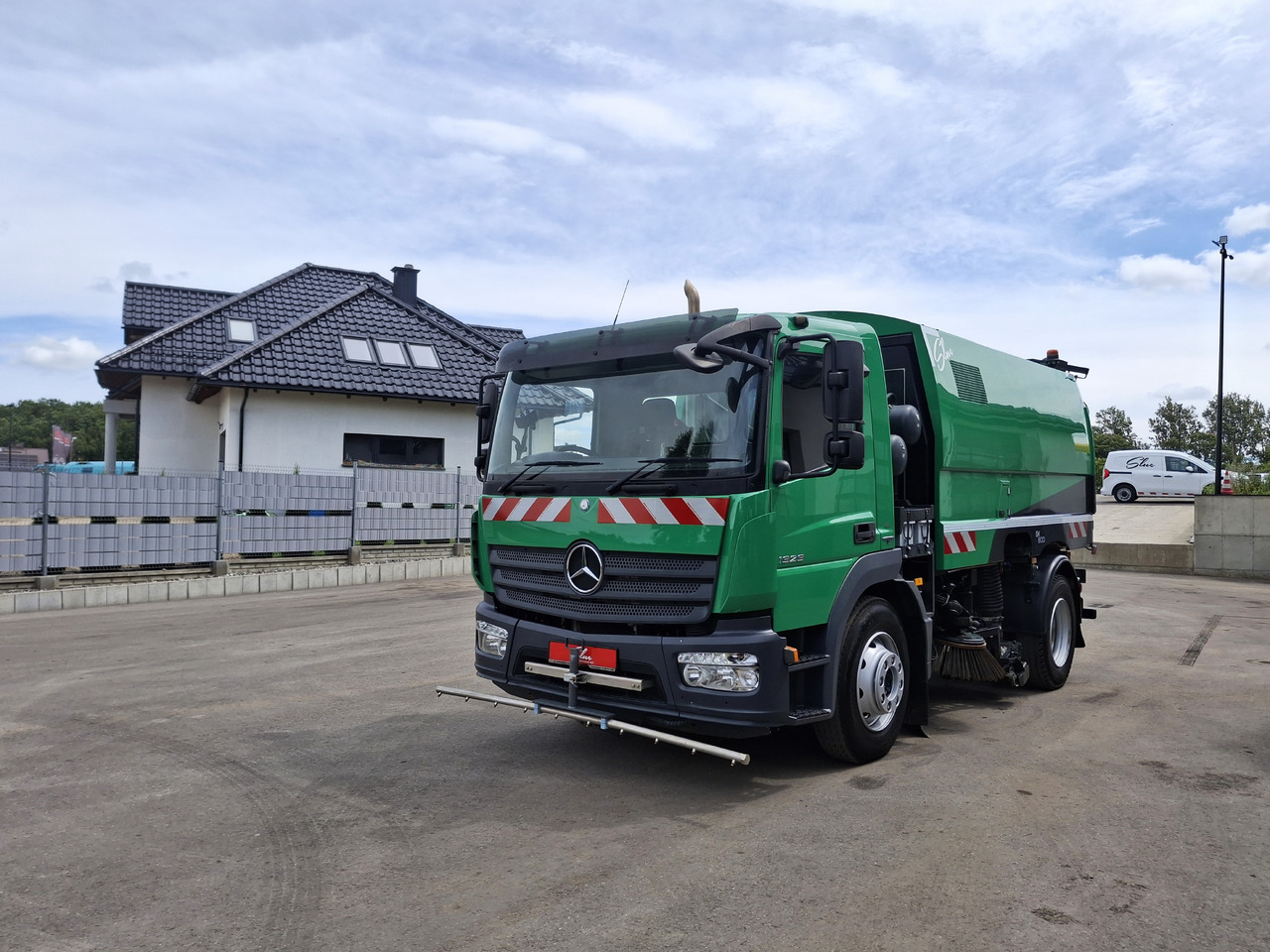 MERCEDES-BENZ Atego 1523 Zamiatarka Kehrmaschine Schmidt SK600 Karcher 2 Motoren Euro 6 PM10 Rura Do Liści - מטאטא כבישים: תמונה 3 MERCEDES-BENZ Atego 1523 Zamiatarka Kehrmaschine Schmidt SK600 Karcher 2 Motoren Euro 6 PM10 Rura Do Liści - מטאטא כבישים: תמונה 3