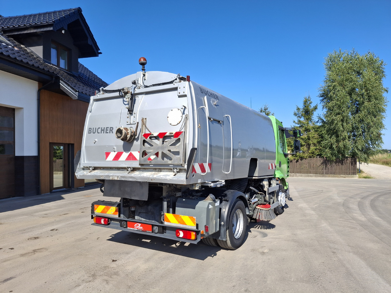 RENAULT Middlum 270 DXI Zamiatarka Kehrmaschine BUCHER Karcher L/R 2 Silniki 2 Motoren - מטאטא כבישים: תמונה 4 RENAULT Middlum 270 DXI Zamiatarka Kehrmaschine BUCHER Karcher L/R 2 Silniki 2 Motoren - מטאטא כבישים: תמונה 4