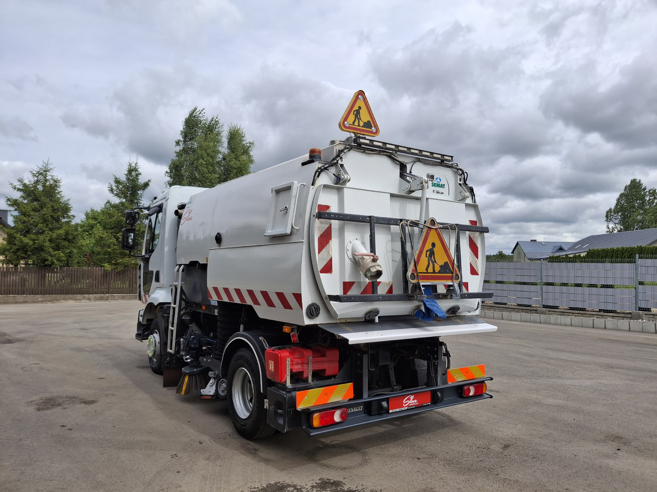 RENAULT Midlum 220 Zamiatarka Johnston VS500 Szczotki L/R Obie Strony Napęd Hydrostatyczny 2012r - מטאטא כבישים: תמונה 4 RENAULT Midlum 220 Zamiatarka Johnston VS500 Szczotki L/R Obie Strony Napęd Hydrostatyczny 2012r - מטאטא כבישים: תמונה 4