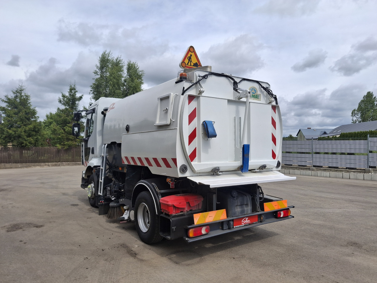 RENAULT Midlum 220 Zamiatarka Kehrmaschine Johnston L/R 2 Motoren 2 Silniki - מטאטא כבישים: תמונה 3 RENAULT Midlum 220 Zamiatarka Kehrmaschine Johnston L/R 2 Motoren 2 Silniki - מטאטא כבישים: תמונה 3