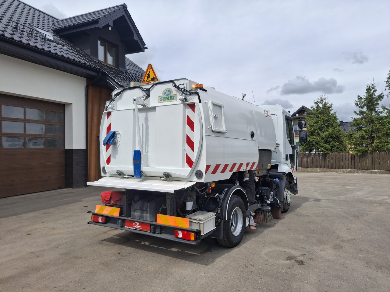 RENAULT Midlum 220 Zamiatarka Kehrmaschine Johnston L/R 2 Motoren 2 Silniki - מטאטא כבישים: תמונה 5 RENAULT Midlum 220 Zamiatarka Kehrmaschine Johnston L/R 2 Motoren 2 Silniki - מטאטא כבישים: תמונה 5