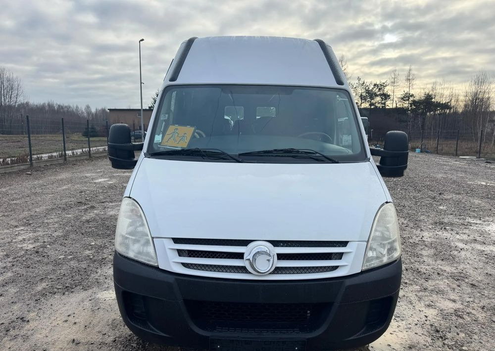 Iveco Daily - מיניבוס, כלי רכב מסחרי לנוסעים: תמונה 2 Iveco Daily - מיניבוס, כלי רכב מסחרי לנוסעים: תמונה 2