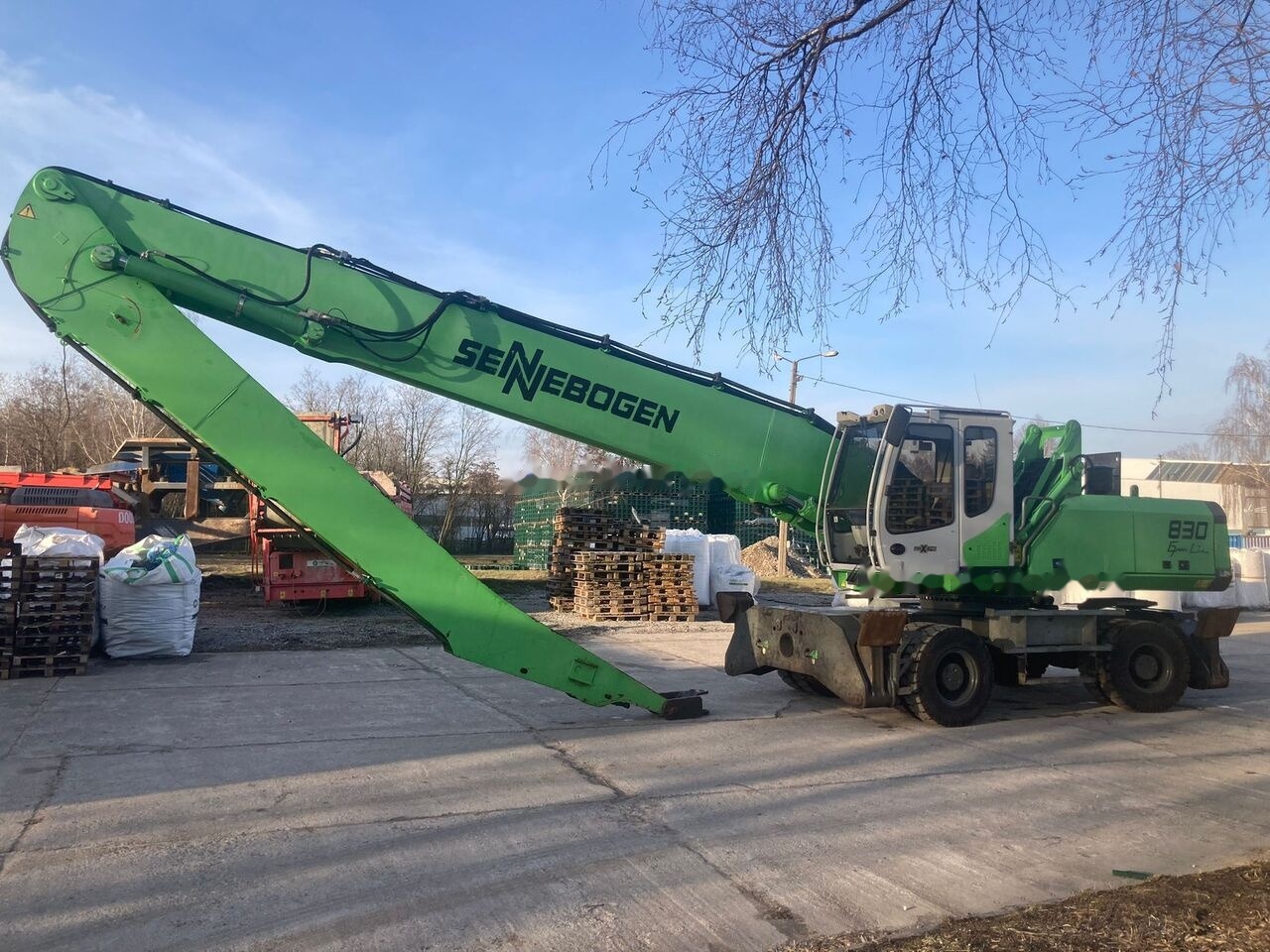 Sennebogen 830 M - מטפל בפסולת/ תעשייתי: תמונה 2 Sennebogen 830 M - מטפל בפסולת/ תעשייתי: תמונה 2