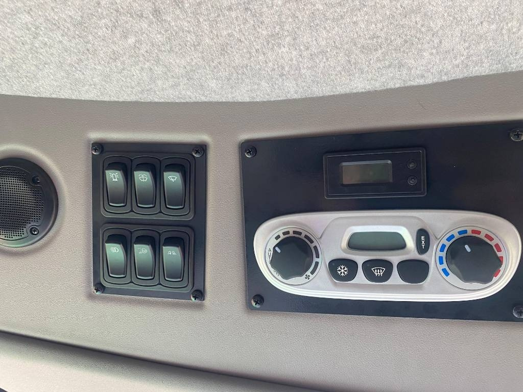 מקצרת קומבינה Deutz-fahr Deutz-Fahr 6305 TS: תמונה 17 מקצרת קומבינה Deutz-fahr Deutz-Fahr 6305 TS: תמונה 17