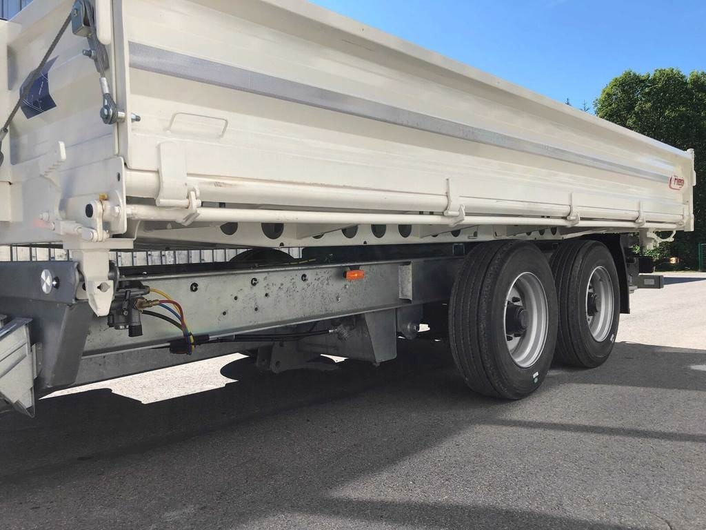 Fliegl TSK 118 3-WAY TIP - קרון נגרר עם מזהיר: תמונה 5 Fliegl TSK 118 3-WAY TIP - קרון נגרר עם מזהיר: תמונה 5