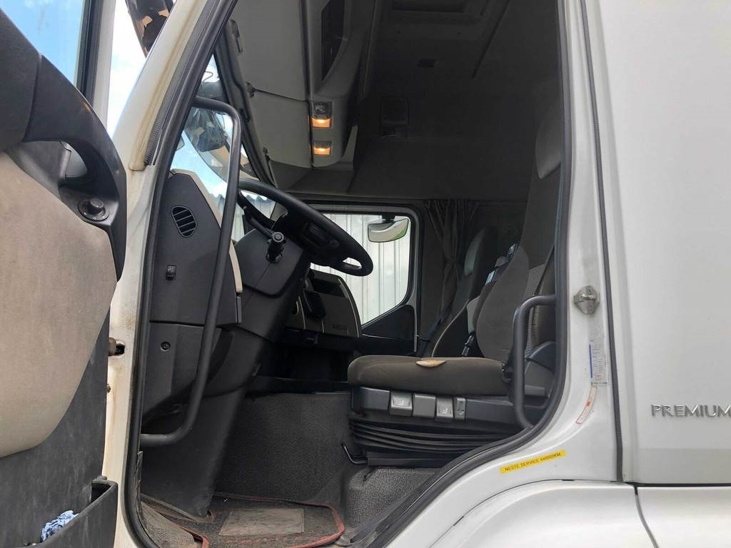 Renault Premium 380 4X2 SIDE OPENING EURO5  - משאית תיבה: תמונה 5 Renault Premium 380 4X2 SIDE OPENING EURO5  - משאית תיבה: תמונה 5