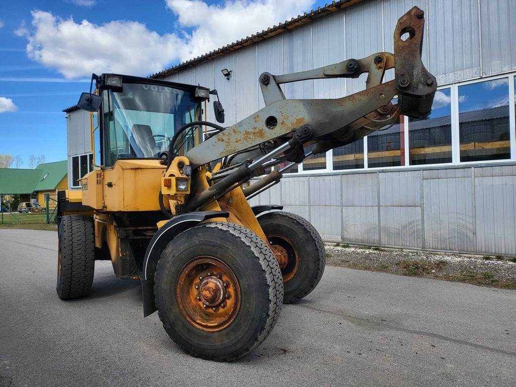 Volvo BM L70C - מעמיס גלגלים: תמונה 1 Volvo BM L70C - מעמיס גלגלים: תמונה 1