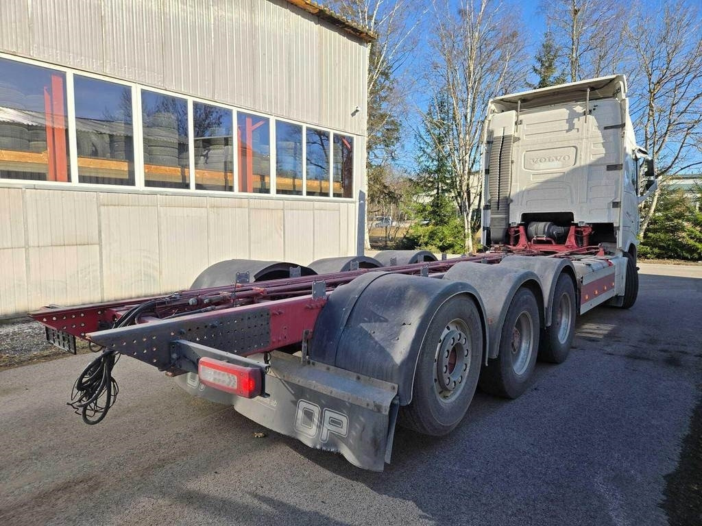 Volvo FH540 8X4 CHASSY  - משאית עם שלדת תא: תמונה 4 Volvo FH540 8X4 CHASSY  - משאית עם שלדת תא: תמונה 4