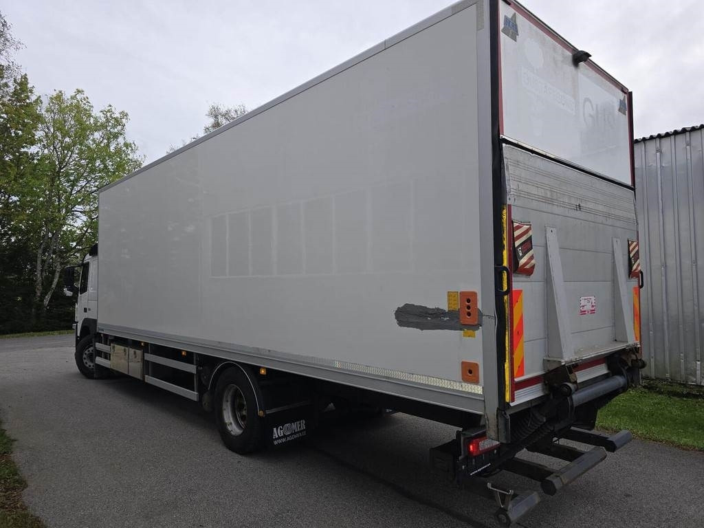 Volvo FM330 4X2 - משאית תיבה: תמונה 2 Volvo FM330 4X2 - משאית תיבה: תמונה 2