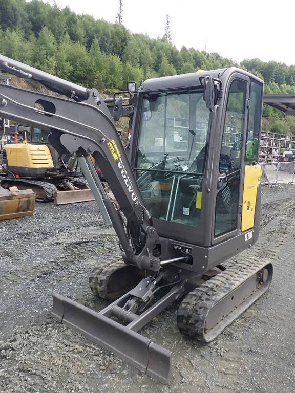 Volvo EC 20 D - מיני מחפר: תמונה 2 Volvo EC 20 D - מיני מחפר: תמונה 2