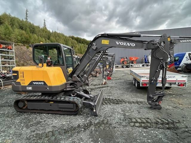 Volvo EC 60 E - מיני מחפר: תמונה 3 Volvo EC 60 E - מיני מחפר: תמונה 3