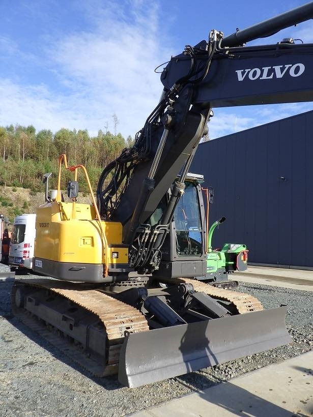 Volvo ECR 235 D - מחפר סורק: תמונה 4 Volvo ECR 235 D - מחפר סורק: תמונה 4