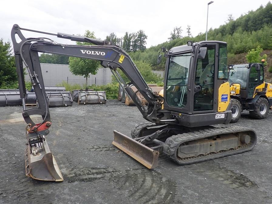 Volvo ECR 50 D - מיני מחפר: תמונה 1 Volvo ECR 50 D - מיני מחפר: תמונה 1
