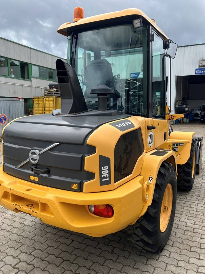 Volvo L 30 G - מעמיס גלגלים: תמונה 4 Volvo L 30 G - מעמיס גלגלים: תמונה 4