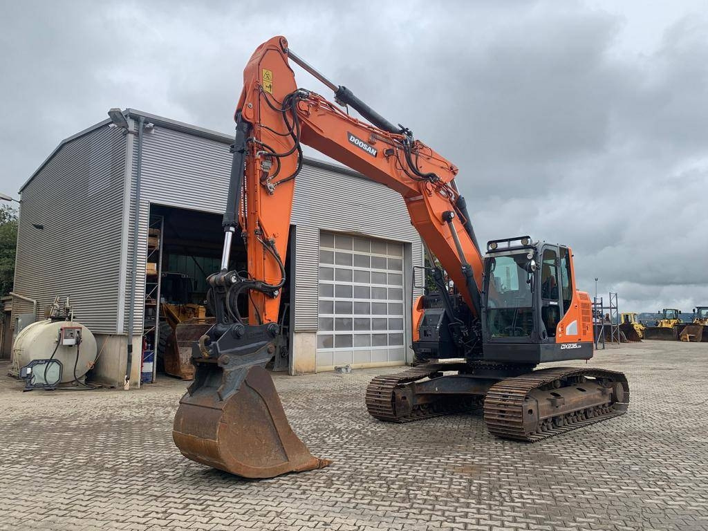 Doosan DX 235 LCR-5 - מחפר סורק: תמונה 1 Doosan DX 235 LCR-5 - מחפר סורק: תמונה 1
