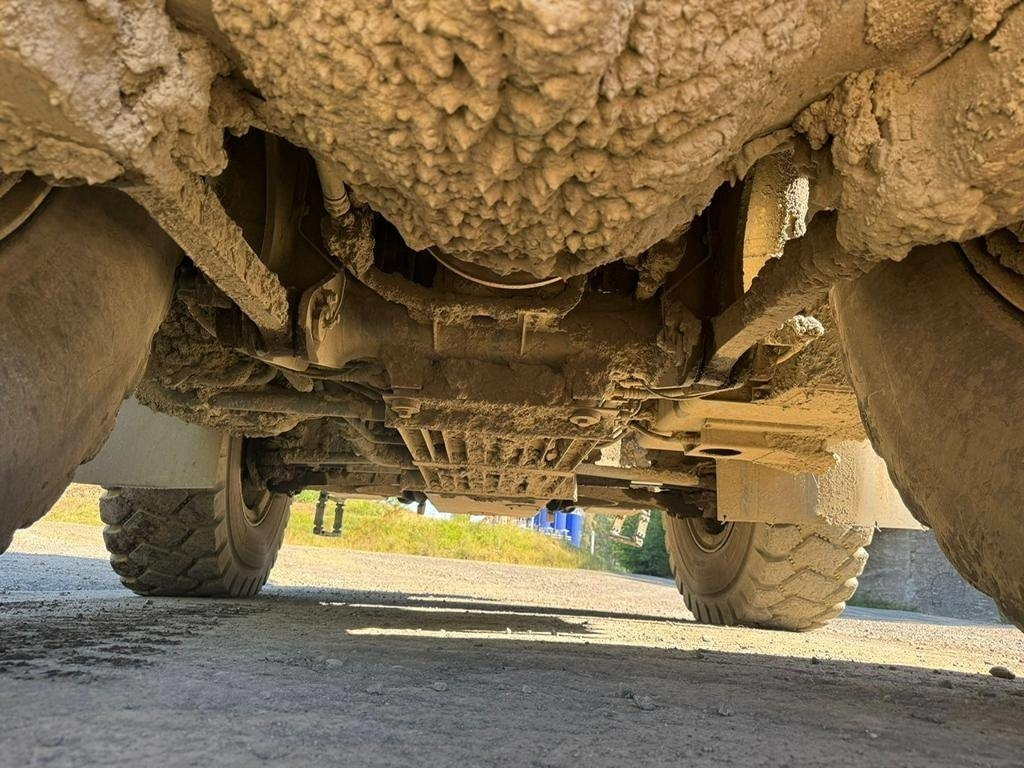 הַחכָּרָה Komatsu HD 405-8  Komatsu HD 405-8: תמונה 12