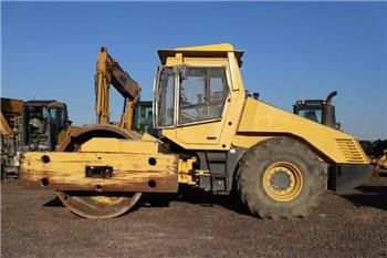 Bomag BW 225 D-3 - רולר כביש: תמונה 1 Bomag BW 225 D-3 - רולר כביש: תמונה 1