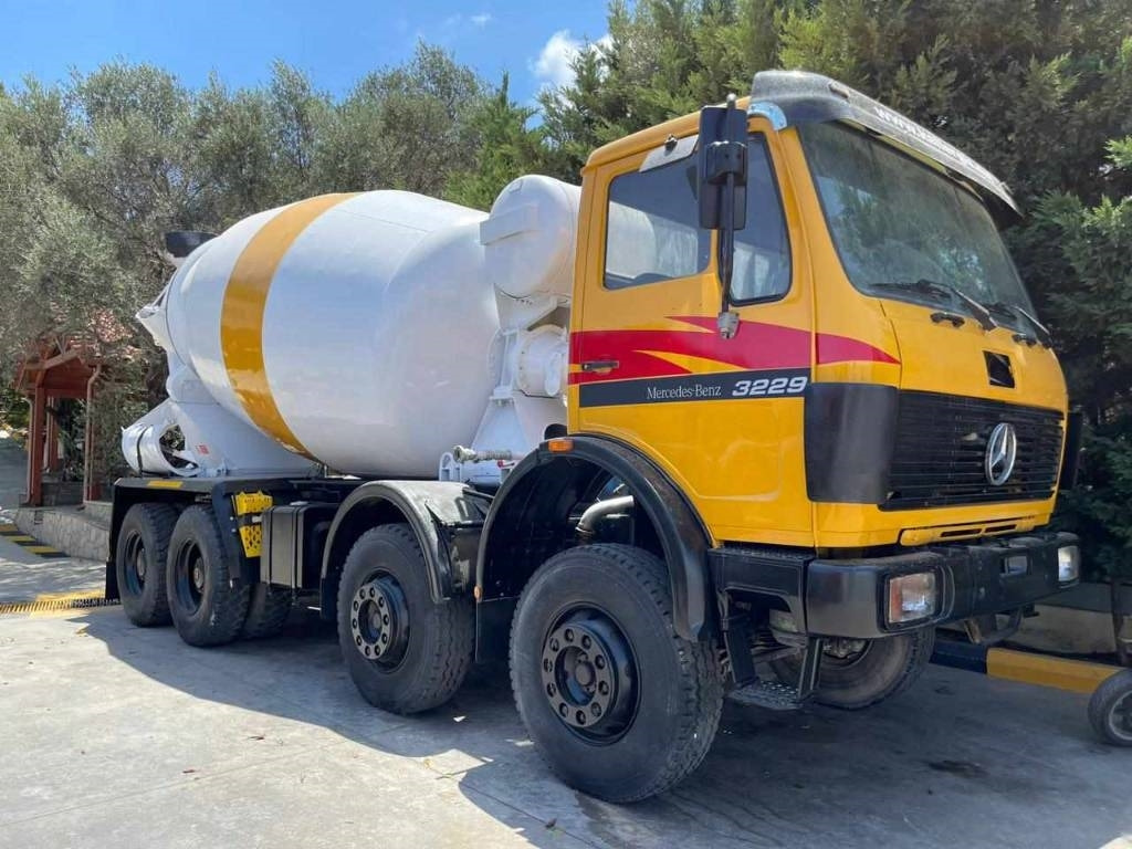 Mercedes-Benz 3229 V8 8X4 - משאית מערבלת בטון: תמונה 1 Mercedes-Benz 3229 V8 8X4 - משאית מערבלת בטון: תמונה 1